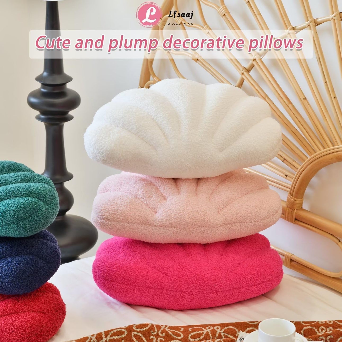 Boho Chic: Seashell Throw Pillows - Dive into Coastal Comfort