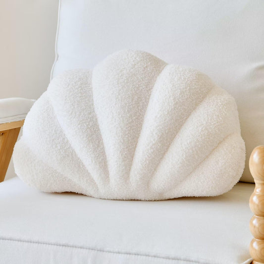 Boho Chic: Seashell Throw Pillows - Dive into Coastal Comfort!