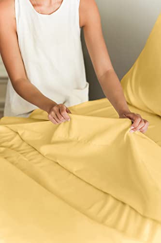 Queen Size 4 Piece Sheet Set - Comfy Breathable & Cooling Sheets - Hotel Luxury Bed Sheets for Women & Men - Deep Pockets, Easy-Fit, Extra Soft & Wrinkle Free Sheets - Yellow Oeko-Tex Bed Sheet Set