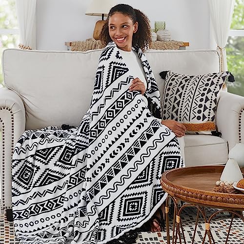 CASAAGUSTO Boho Throw Blanket - Black and White Decorative Blankets with Tassel, Printed Flannel Bohemian Blanket for Chair, Bed, Sofa, Couch(50 * 60, Black and White)